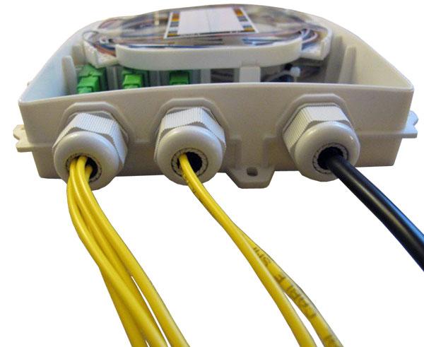 FTTH Wall Mount Plastic Fiber Distribution Unit, Up to 8 Ports, Up to 12 Splices